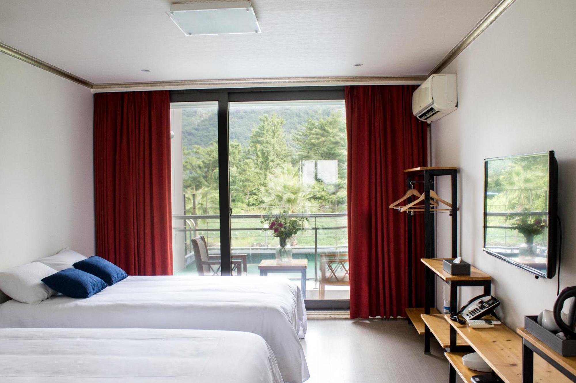 Dammora Resort Seogwipo Extérieur photo